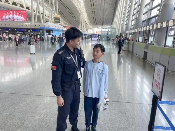 長沙紅光保安服務(wù)有限公司,長沙安保服務(wù),長沙安全服務(wù),長沙非武裝押運,勞務(wù)派遣服務(wù)